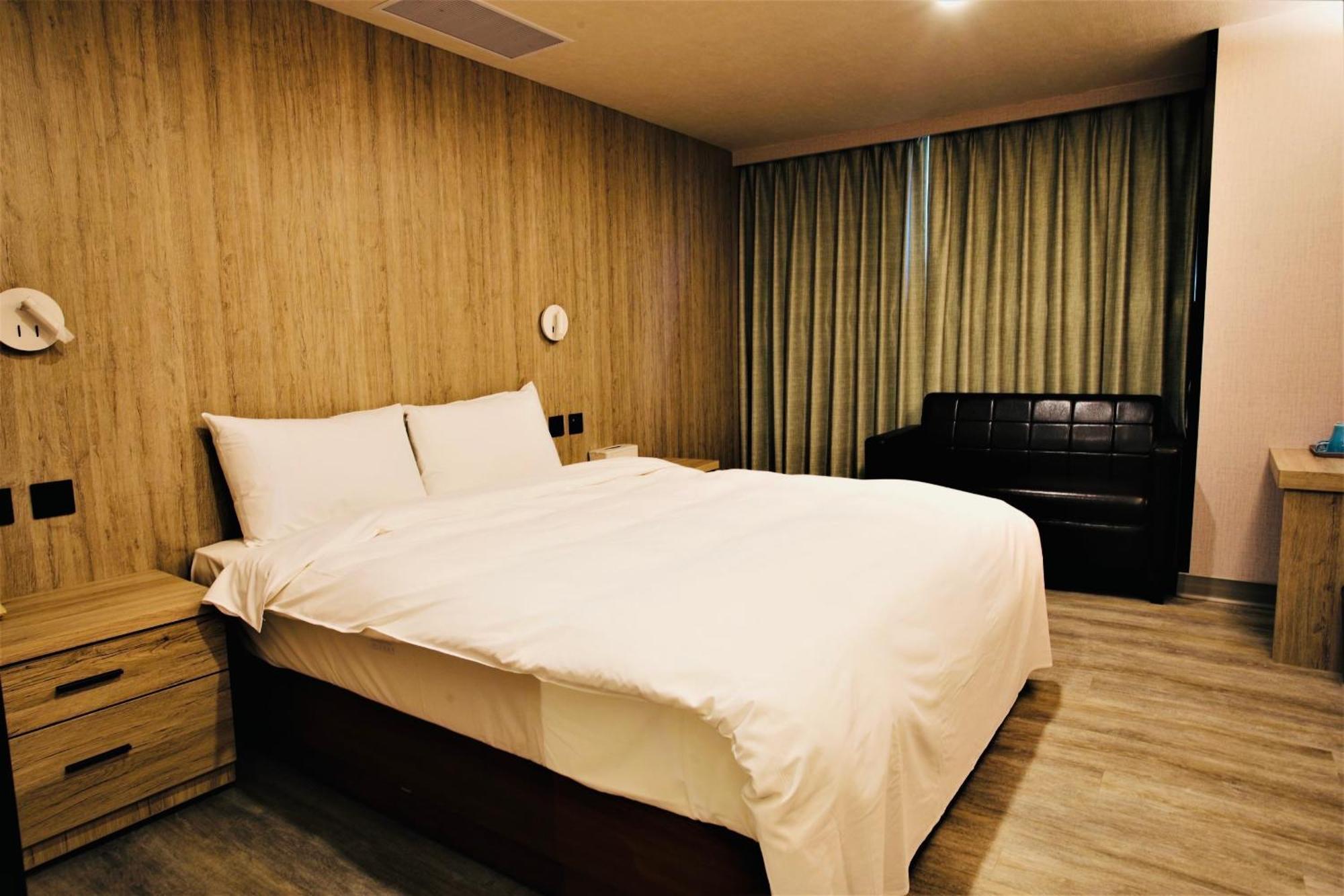 Golden Home Hotel Taipei Exteriör bild